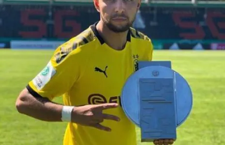 Football Lebanon - اللبناني خضرا يشارك وبفعالية مع بوريسيا دورتموند