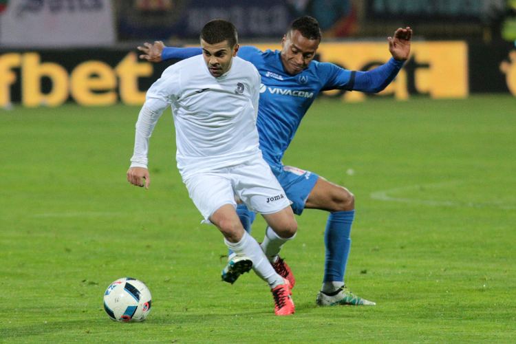 Football Lebanon - تعادل دوناف روز امام سلافيا صوفيا بمشاركة اياس