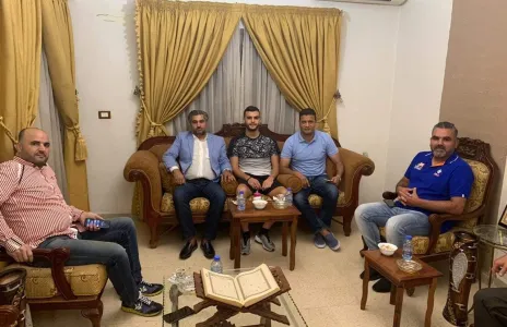 Football Lebanon - الصقال يزور الحارس علي السبع