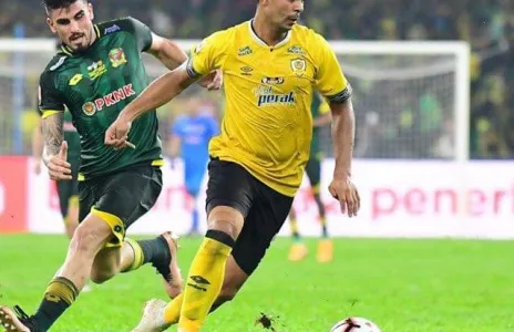 Football Lebanon - غياب الحلوة والعمري عن فريقهما وخروج الدر من كأس ماليزيا