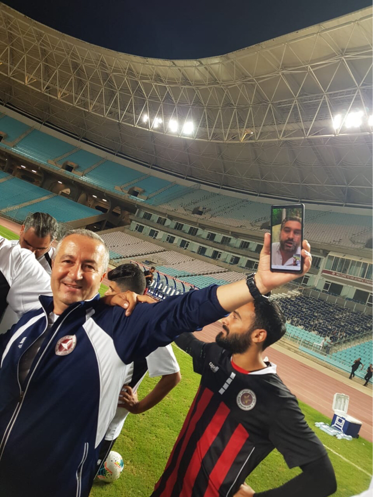 Football Lebanon - الصقال يحفز اللاعبين على تقديم أداء يليق بنادي النجمة