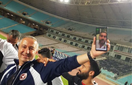 Football Lebanon - الصقال يحفز اللاعبين على تقديم أداء يليق بنادي النجمة