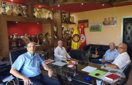 Football Lebanon - سبليني زار مقر نادي الترجي التونسي 