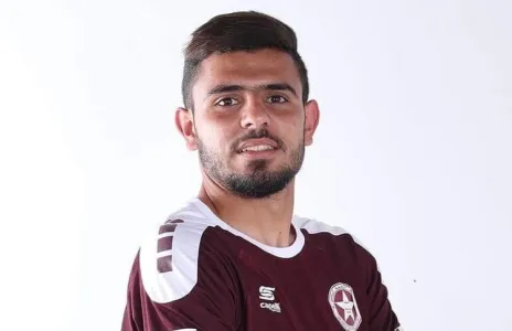 Football Lebanon - مهدي الزين النجم الذي حمل فريق الشباب فوق منكبيه