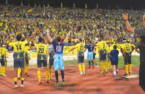 Football Lebanon - مباراة العهد و٢٥ ابريل الإثنين ٤ تشرين الثاني