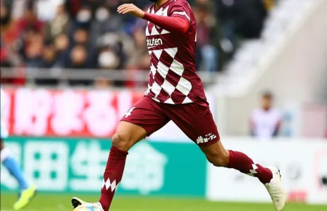 Football Lebanon - العمري يختم موسمه في اليابان بانتصار وغياب الحلوة عن فريقه لإراحته