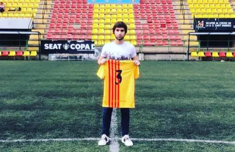 Football Lebanon - خنافر يوقع عقد احتراف في اسبانيا 