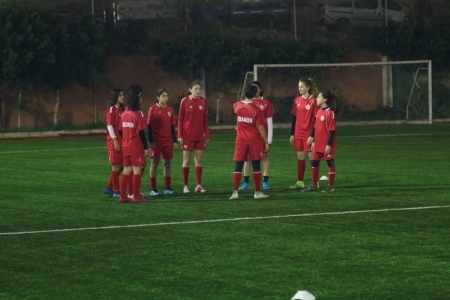 Football Lebanon - منتخب لبنان: المنافسة محتدمة والعين على لقب الشابات