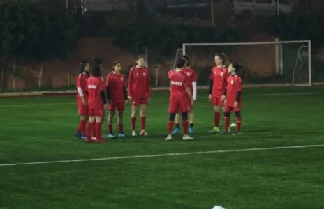 Football Lebanon - منتخب لبنان: المنافسة محتدمة والعين على لقب الشابات