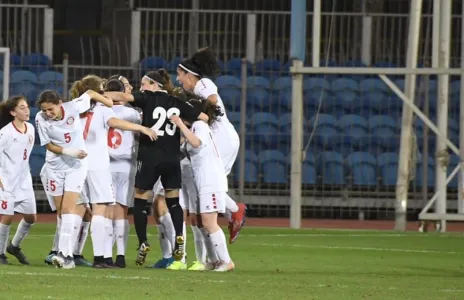 Football Lebanon - لبنان إلى نصف نهائي غرب آسيا للشابات