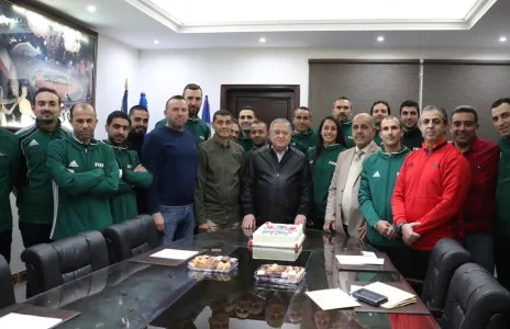 Football Lebanon - توزيع الشارات الدولية على الحكام 