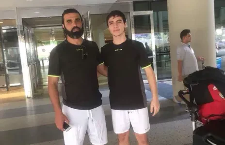 Football Lebanon - ياسين ألسيديس يصل بيروت للإنضام للتضامن صور