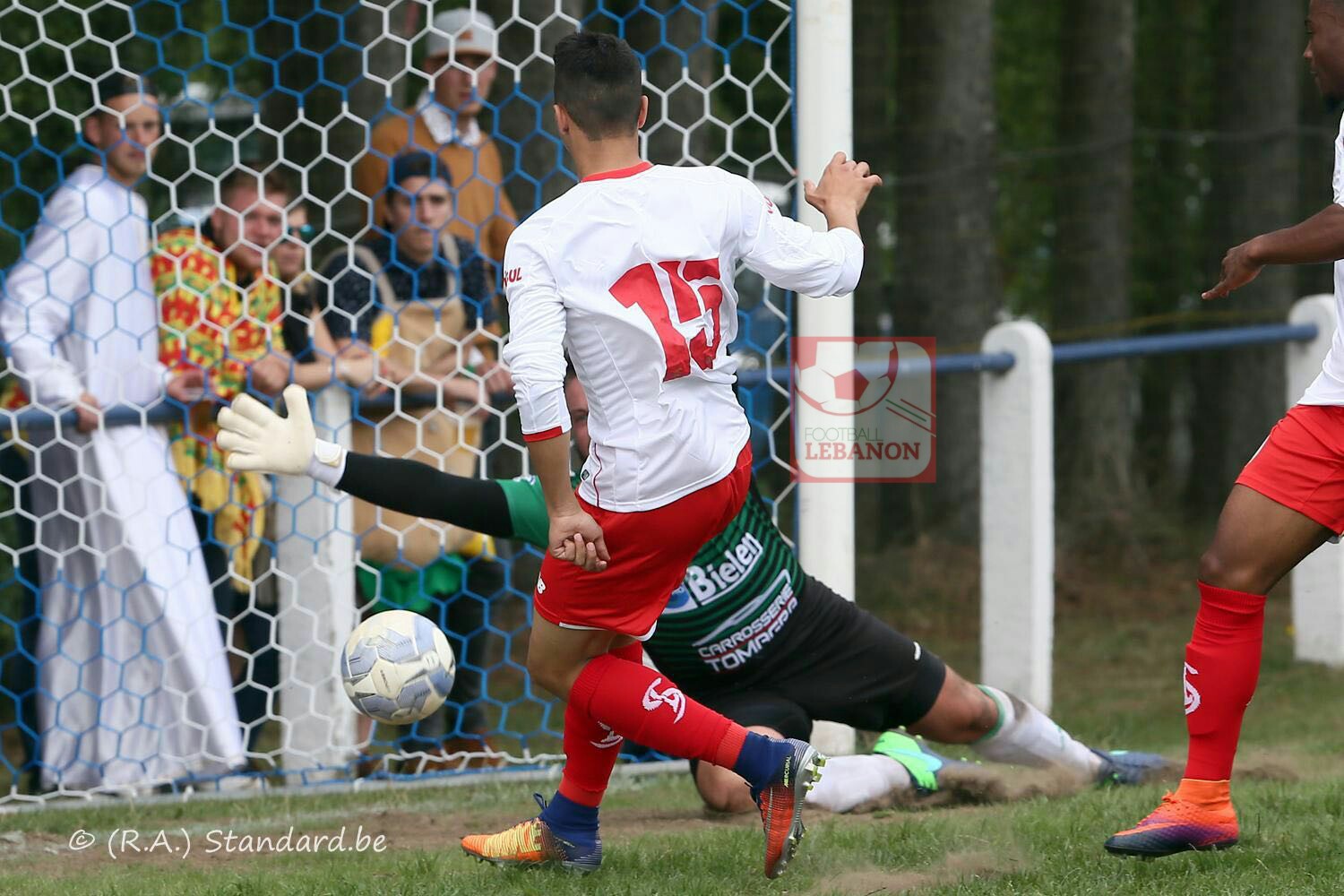 Football Lebanon - مذبوح يواجه ليستر سيتي