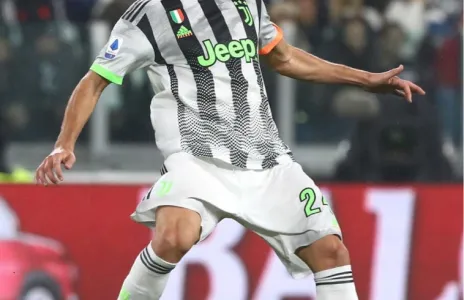 Football Lebanon - الكورونا بدأت بضرب لاعبي كرة القدم 