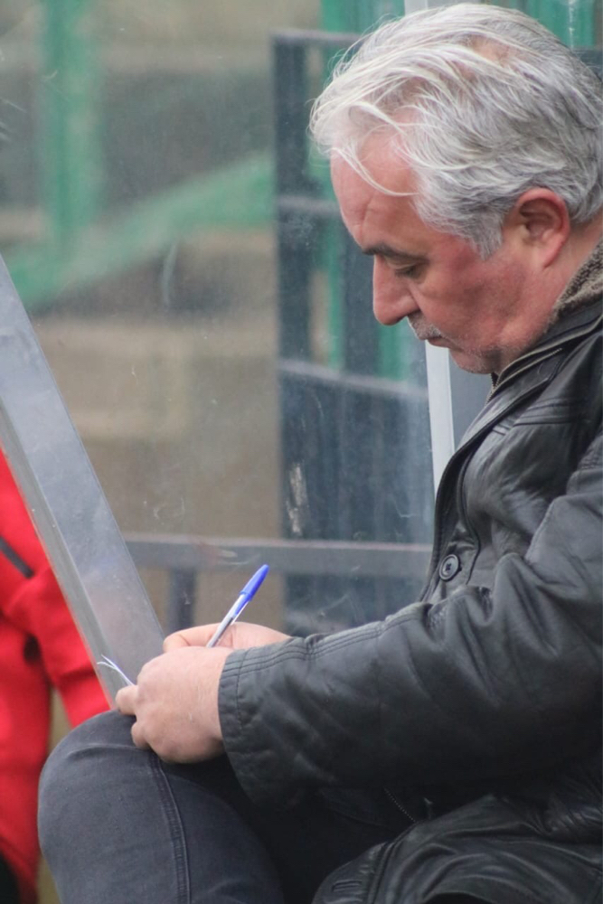 Football Lebanon - عاشور: لم ترى عيني في السنوات الأخيرة الا المحّن والشماتة والأنانية والبغض والإنقسام والعداوة