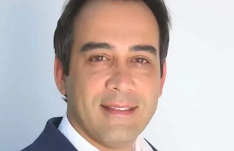 Football Lebanon - الرئيس المستقيل ولكن؟