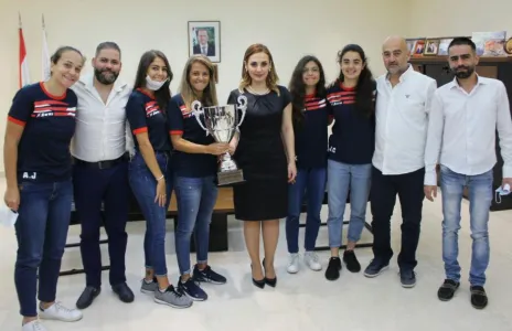 Football Lebanon - نجوم الرياضة يزور وزيرة الشباب والرياضة 