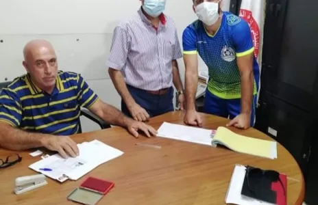 Football Lebanon - بزي مستمر مع شباب البرج