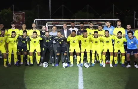 Football Lebanon - العهد يفتتح الموسم الكروي بتقديمه الزي الرسمي للفريق
