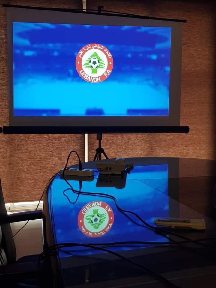 Football Lebanon - كرة الصالات تعود الى الميدان