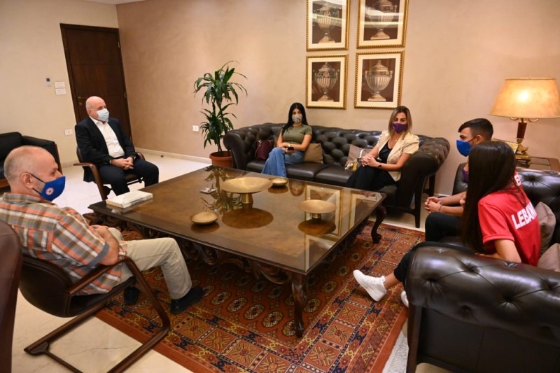 Football Lebanon - حيدر يسلّم شهادات الآسيوي لبهلوان وكيلاني