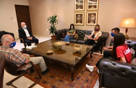 Football Lebanon - حيدر يسلّم شهادات الآسيوي لبهلوان وكيلاني