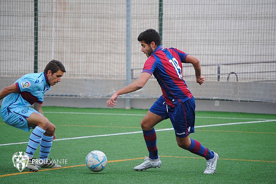 Football Lebanon - نجم ليفانتي الإسباني إلى منتخب الشباب