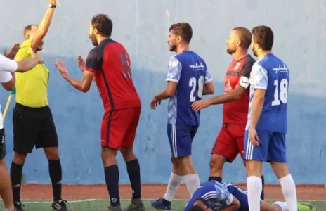 Football Lebanon - أول بطاقة حمراء للاعب التضامن
