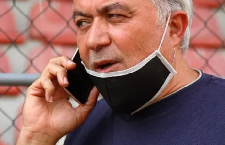 Football Lebanon - عاشور يطلق صرخة من قلب يعتصره الألم