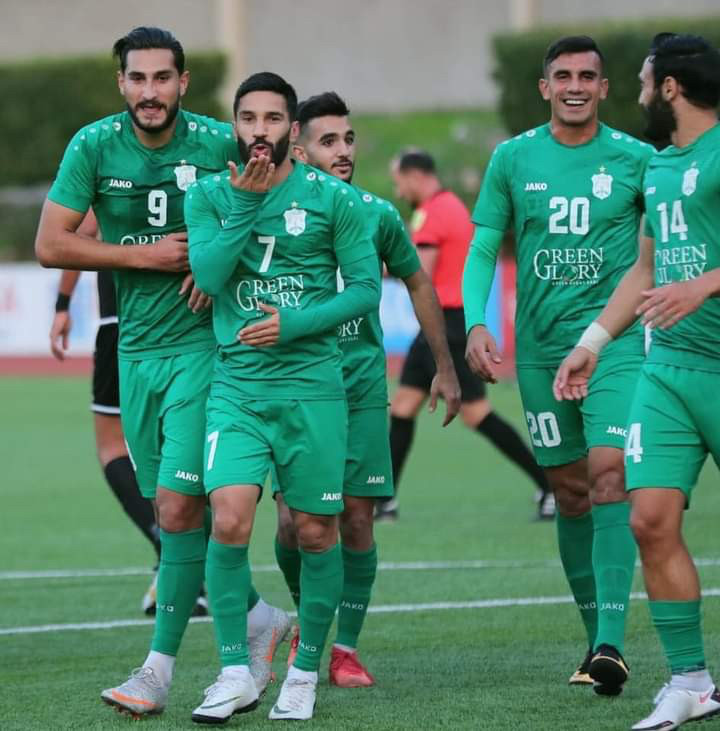 Football Lebanon - هاتريك النجم حسن معتوق يضع الأنصار مؤقتا في الصدارة