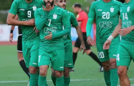 Football Lebanon - هاتريك النجم حسن معتوق يضع الأنصار مؤقتا في الصدارة