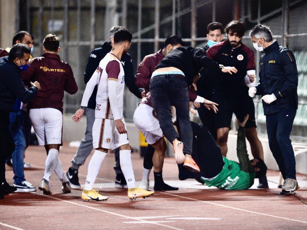 Football Lebanon - العهد يطالب الإتحاد بالتحقيق بحادثة الإعتداء 