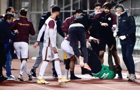 Football Lebanon - العهد يطالب الإتحاد بالتحقيق بحادثة الإعتداء 