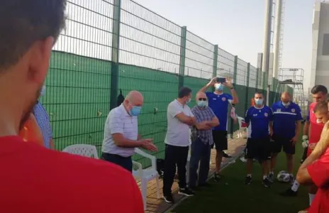 Football Lebanon - زيارة حيدر والشحف لمعسكر المنتخب في دبي