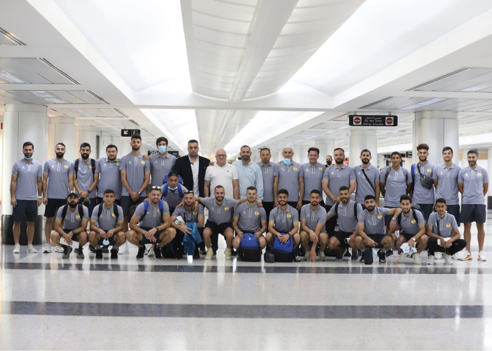 Football Lebanon - بعثة العهد تغادر إلى المنامة 
