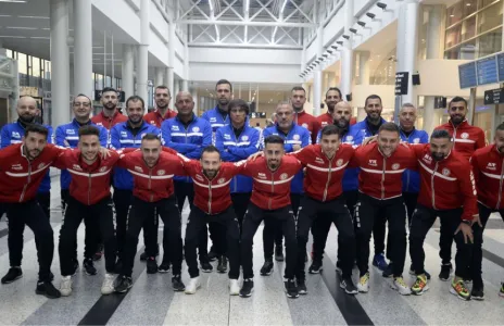 Football Lebanon - بعثة منتخب الصالات تغادر الى خورفكان