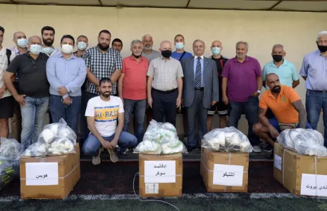 Football Lebanon - توزيع التجهيزات الأوروبية على ملعب النجمة بحضور حيدر