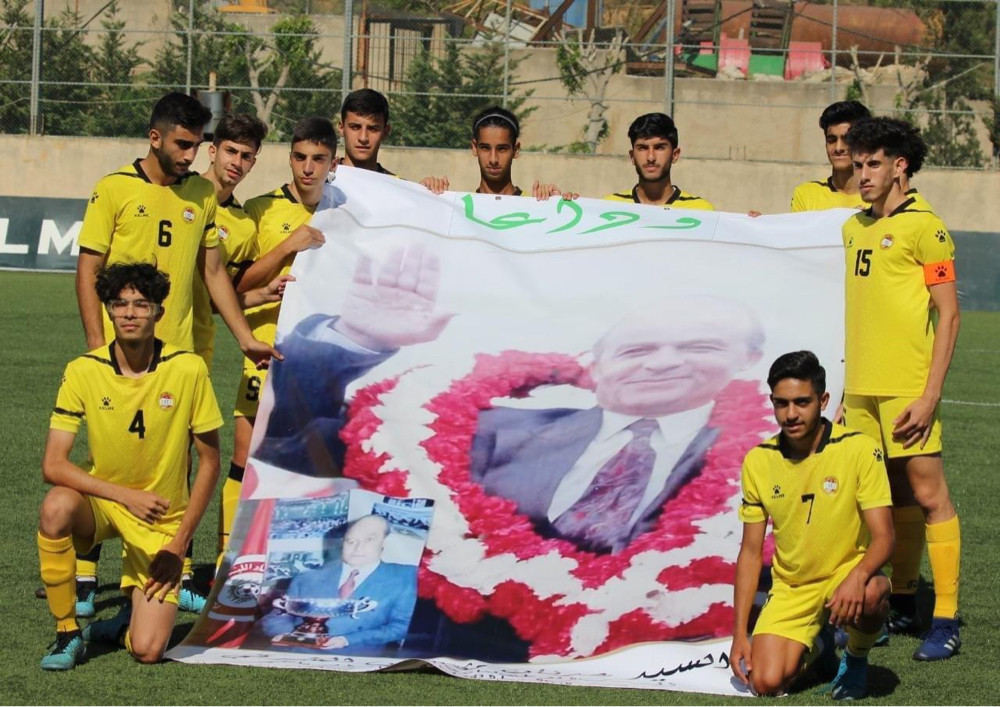 Football Lebanon - العهد يكرم الحاج عدنان الشرقي في دوري الناشئين