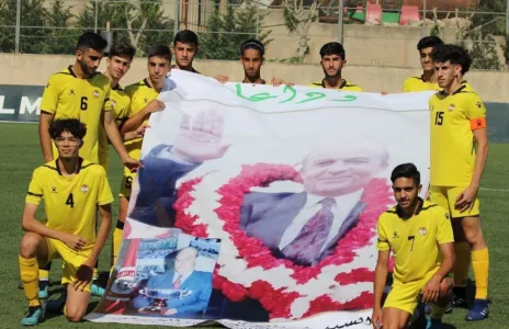 Football Lebanon - العهد يكرم الحاج عدنان الشرقي في دوري الناشئين