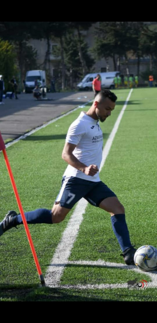 Football Lebanon - خلاف حاد مع أحد أبناء النادي