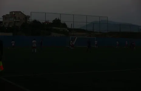 Football Lebanon - الظلام يجتاح المباراة