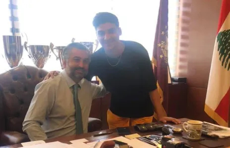 Football Lebanon - علي فروخ يجدد عقده مع القلعة النبيذية 