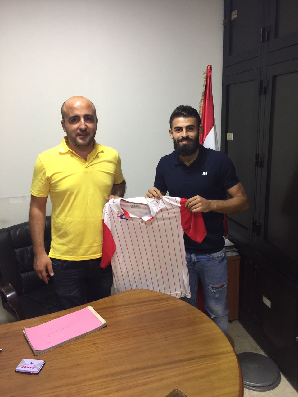 Football Lebanon - عواضة يوقع للشباب العربي