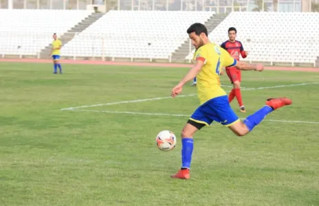 Football Lebanon - قائد شباب البرج خارج النادي  