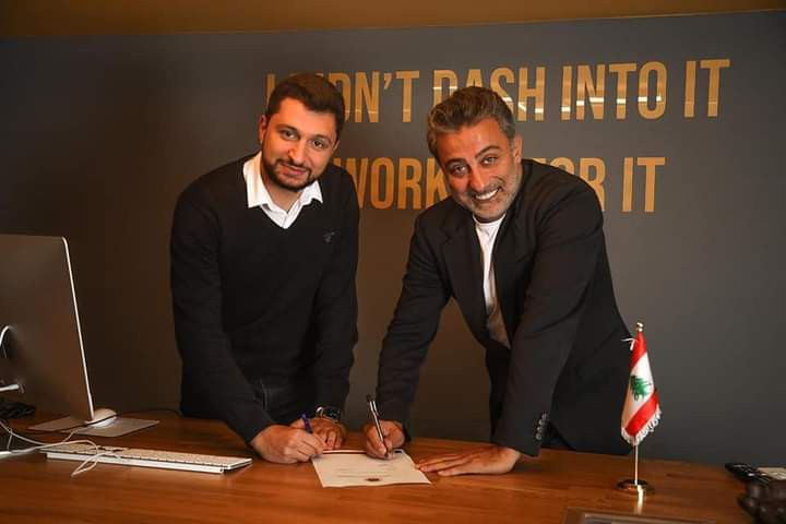 Football Lebanon - عقد شراكة ورعاية بين نادي النجمة و المطعم العالمي بيت الزيتون