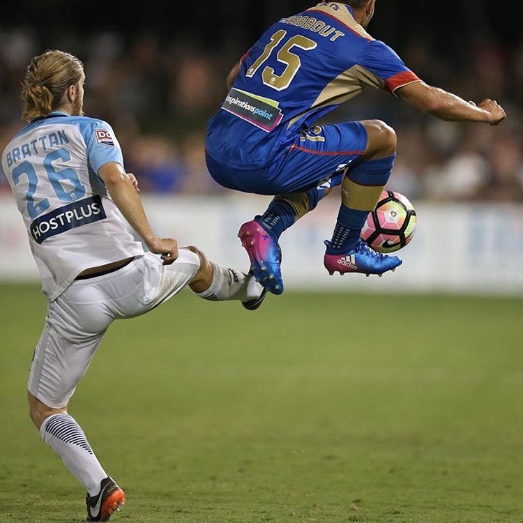 Football Lebanon - التقرير الأسبوعي للمحترفين