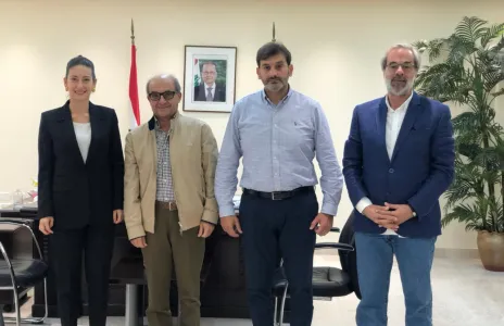 Football Lebanon - وفد نادي الراسينغ التقى الوزير كلاس