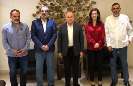 Football Lebanon - حيدر يلتقي وفد نادي الراسينغ بيروت