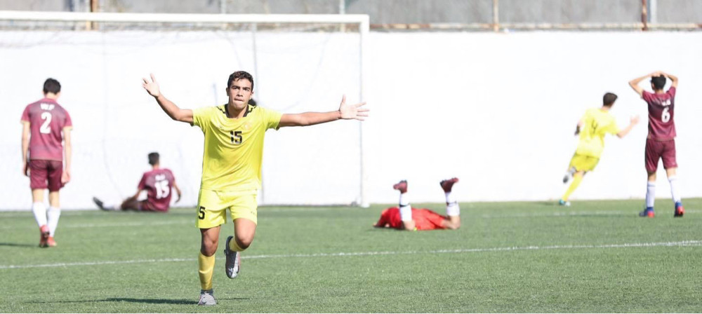 Football Lebanon - العهد رغم البطاقة الحمراء 