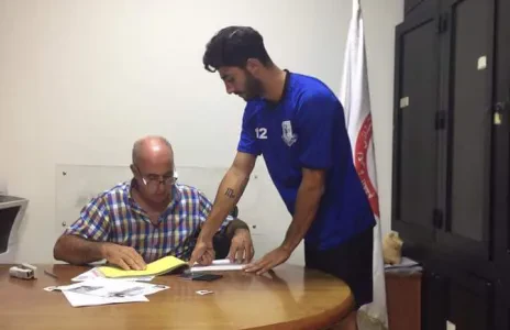 Football Lebanon - مبادلة بين الحكمة و الراسينغ